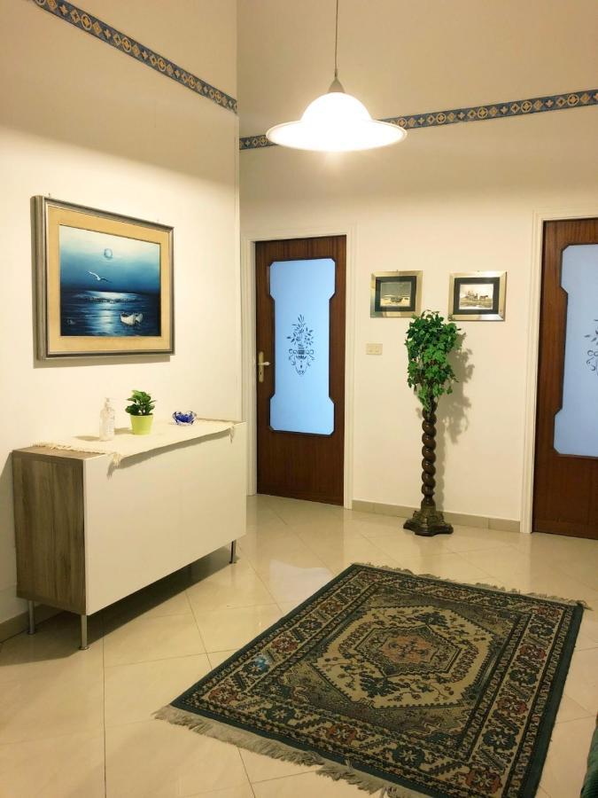 Apartment For 2 In Catania, B&B Le Voci Del Mercato Екстер'єр фото