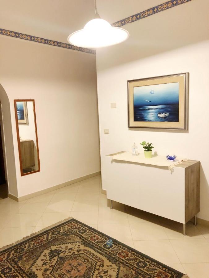 Apartment For 2 In Catania, B&B Le Voci Del Mercato Екстер'єр фото