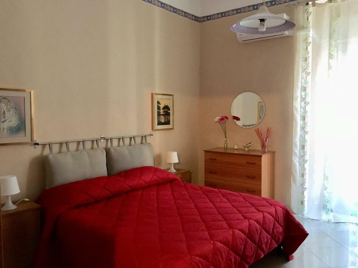 Apartment For 2 In Catania, B&B Le Voci Del Mercato Екстер'єр фото